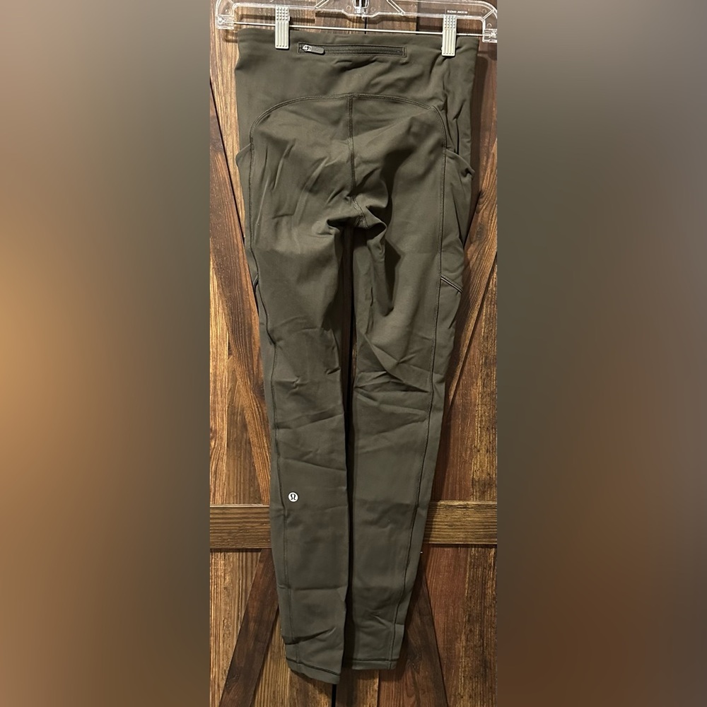 093 Lululemon Speed Up Tight *Full-On Luxtreme 28" - Picture 3 of 6